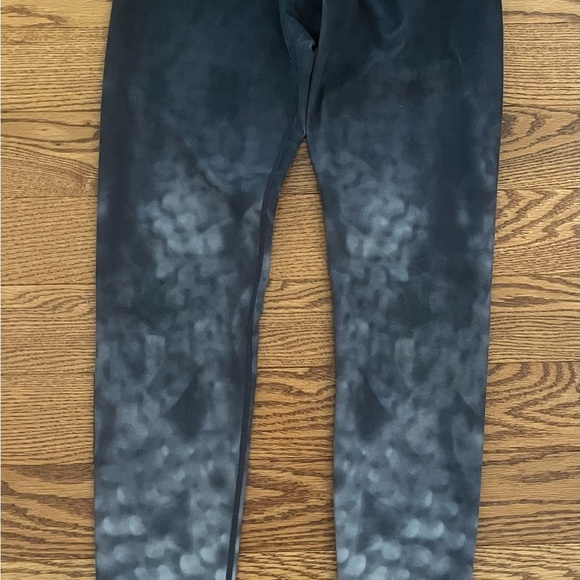 Full length Lulu leggings - Picture 2 of 6